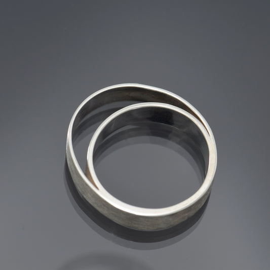 Tall Show Through Ring